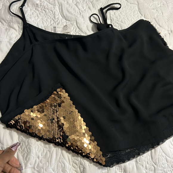 Gold/black Sequined top - Picture 3 of 5